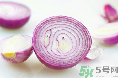 吃洋蔥的好處和壞處是什么？吃洋蔥可以降血糖嗎？