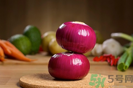 吃洋蔥的好處和壞處是什么？吃洋蔥可以降血糖嗎？