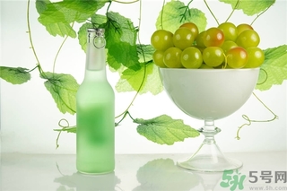 葡萄和蘋果可以一起吃嗎？葡萄和蘋果可以一起榨汁嗎？