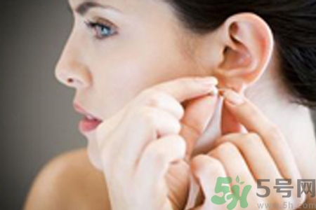 過敏體質(zhì)能打耳洞嗎？疤痕體質(zhì)可以穿耳洞嗎？