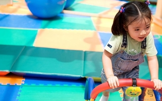 小孩皮膚黃是什么原因？小孩皮膚黃怎么辦？