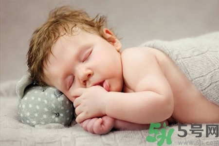 小孩半夜哭鬧怎么回事？小孩半夜哭鬧怎么辦？