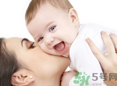 人工和試管區(qū)別在哪里？試管嬰兒的利與弊