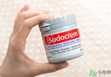Sudocrem屁屁霜怎么用？sudocrem屁屁霜初生寶寶能用嗎？