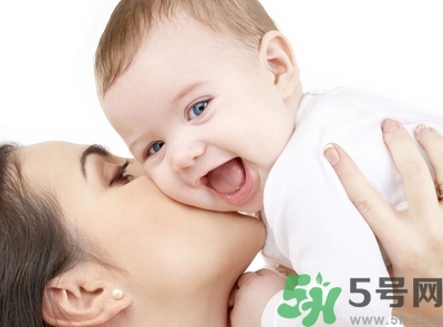 寶寶夜奶什么時候斷開？寶寶夜奶怎么斷