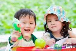 龍鳳胎是怎么形成的？試管嬰兒能做龍鳳胎嗎？