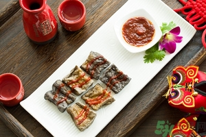 臭豆腐為什么是黑色的?臭豆腐黑的是什么做的? 臭豆腐為什么是黑色的?臭豆腐黑的是什么做的?