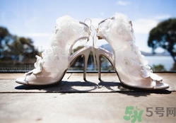 結(jié)婚可以穿黑色鞋子嗎？結(jié)婚可以穿白色鞋子嗎？