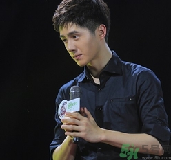 結(jié)婚可以穿黑襯衫嗎？參加婚禮可以穿黑色衣服嗎？