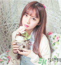 皮膚不白的人染什么顏色的頭發(fā)？頭發(fā)顏色怎么選擇？