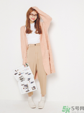 針織衫什么顏色好看？針織開(kāi)衫什么顏色百搭？