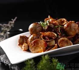 蜆子黑色東西是什么？蜆子肉里面黑色的東西能吃嗎？