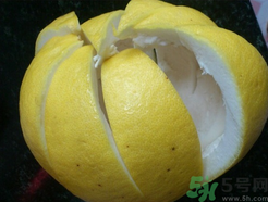 柚子皮能去冰箱異味嗎？為什么柚子皮能去除冰箱的異味？