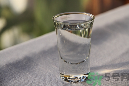 喝燙的水有什么危害?經(jīng)常喝燙的水會怎么樣 喝燙的水有什么危害?經(jīng)常喝燙的水會怎么樣