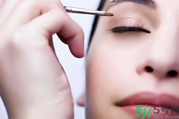 眼影不上色怎么辦 眼影不上色怎么處理 眼影不上色怎么辦 眼影不上色怎么處理