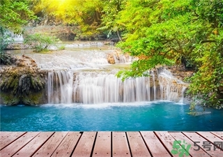 泡溫泉可以戴隱形眼鏡嗎？泡溫泉帶隱形眼鏡可以嗎？