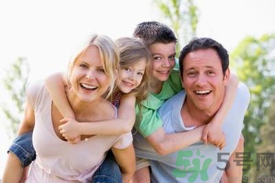 父母性格會(huì)遺傳嗎？父母性格對(duì)孩子的影響