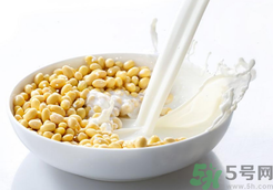 豆?jié){粉有營養(yǎng)嗎？豆?jié){粉結(jié)塊還能喝嗎？