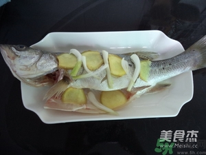 鱸魚蒸多長時(shí)間？鱸魚怎么蒸？