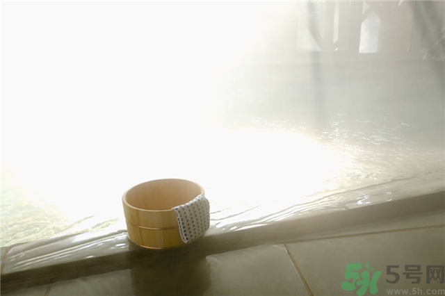 泡溫泉需要帶什么東西？泡溫泉需要準(zhǔn)備什么東西？