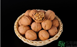 干核桃和濕核桃哪個好？干核桃和濕核桃的區(qū)別