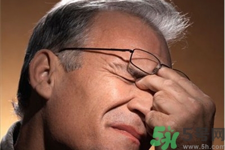 眼睛干澀發(fā)癢怎么回事？眼睛干澀發(fā)癢怎么辦？