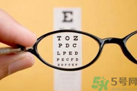 眼睛視力模糊是怎么回事？眼睛視力模糊是怎么辦？