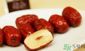 紅棗放久了還能吃嗎？紅棗放久了還可以吃嗎？