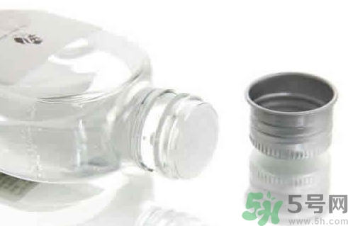 甘油和白醋擦臉越黑了是怎么回事？甘油和白醋擦臉越來越黑怎么辦？