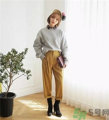 衛(wèi)衣配什么褲子好看?衛(wèi)衣搭配牛仔褲好看嗎? 衛(wèi)衣配什么褲子好看?衛(wèi)衣搭配牛仔褲好看嗎?