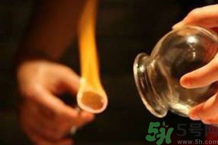 老人能在家拔火罐嗎？老年人拔火罐需要注意什么？