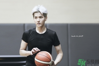 丑男怎么追美女？丑女怎么追帥哥？