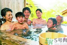 泡溫泉會(huì)不會(huì)得傳染??？泡溫泉怎樣預(yù)防傳染??？