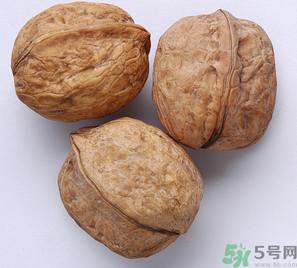 干核桃可以保存多久？干核桃能放多久？