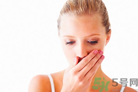 嘴里長(zhǎng)泡怎么回事？嘴里面長(zhǎng)泡怎么辦？