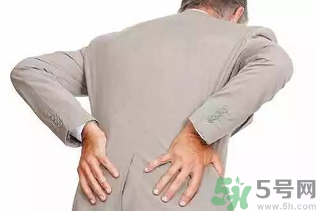 后背刺痛是怎么回事？后背刺痛是怎么辦？
