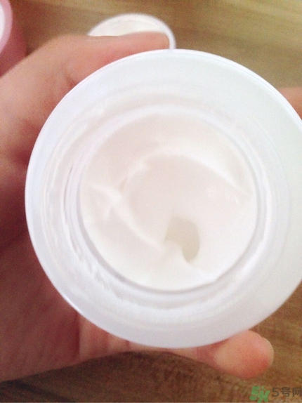 相宜本草紅石榴素顏霜多少錢? 相宜本草紅石榴素顏霜多少錢?