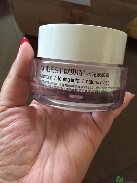 歐貝詩v7素顏霜多少錢?歐貝詩v7素顏霜專柜價格 歐貝詩v7素顏霜多少錢?歐貝詩v7素顏霜專柜價格