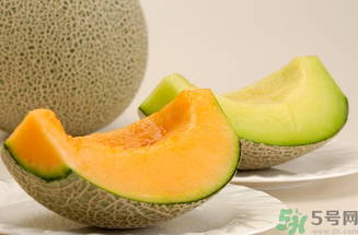 哈密瓜吃多了會(huì)怎么樣？哈密瓜吃多了會(huì)上火嗎？