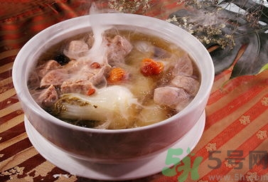 入秋喝什么湯最好？秋季養(yǎng)生湯有哪些？