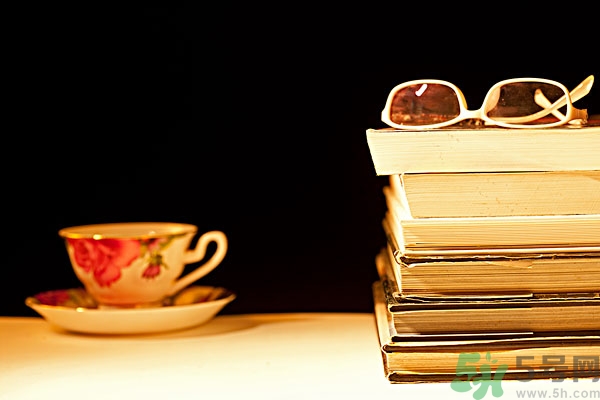 經(jīng)常熬夜怎么排毒？熬夜如何排毒？