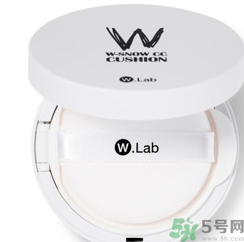 w.lab雪花氣墊黑色款怎么樣？w.lab雪花氣墊黑色和白色區(qū)別？