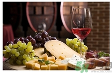 葡萄酒可以用塑料瓶裝嗎？自釀葡萄酒用什么裝比較好？