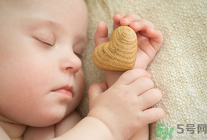 滅蚊燈有用嗎？滅蚊燈對嬰兒有害嗎？