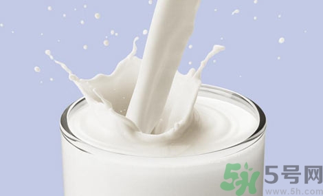 牛奶過期了還能喝嗎？牛奶過期了如何利用？