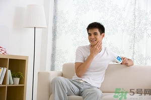 皮膚差的男生怎么洗臉？皮膚差的男生晨起不能用清水洗臉