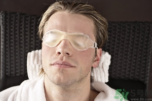 皮膚差的男生怎么洗臉？皮膚差的男生晨起不能用清水洗臉