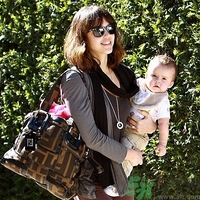 媽媽包哪個牌子好？媽媽包里面裝什么必備