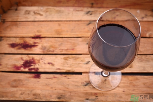 葡萄酒每天喝多少最合適？葡萄酒一天喝多少最好？