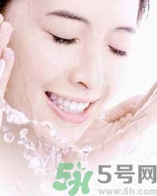 牛奶過期了還能喝嗎？牛奶過期了如何利用？